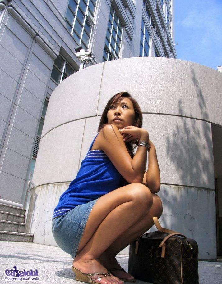 15P Slutty japanese idol Yuki has hot body and titties