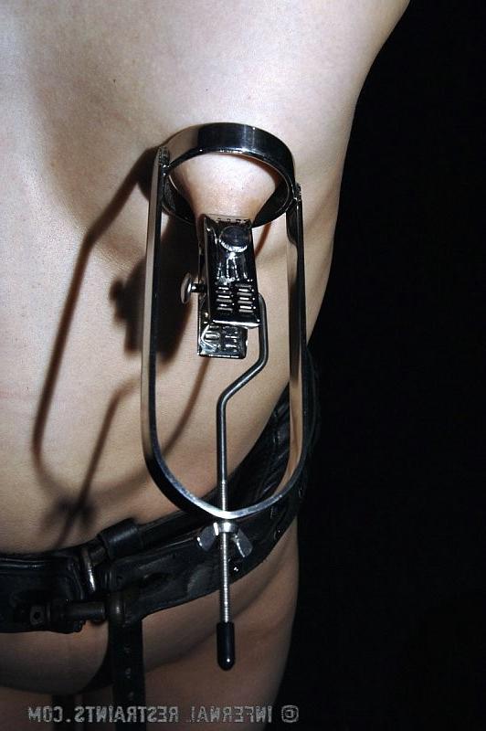16P Felonie amateur is put in a cage with clamps on pussy and tits