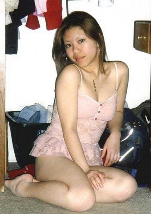 16P Mega oozing hot and delicious Asian girls posing naked