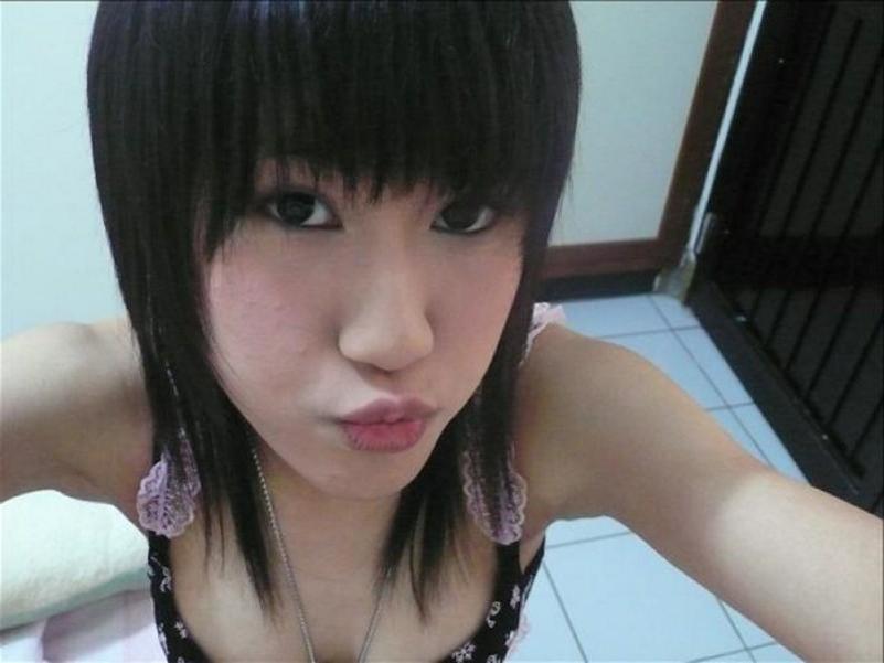 16P Mega oozing hot and delicious Asian girls posing naked