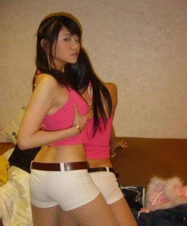 16P Mega oozing hot and delicious Asian girls posing naked