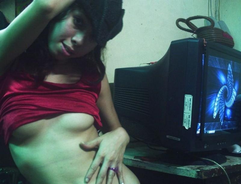 16P Mega oozing hot and delicious Asian girls posing naked