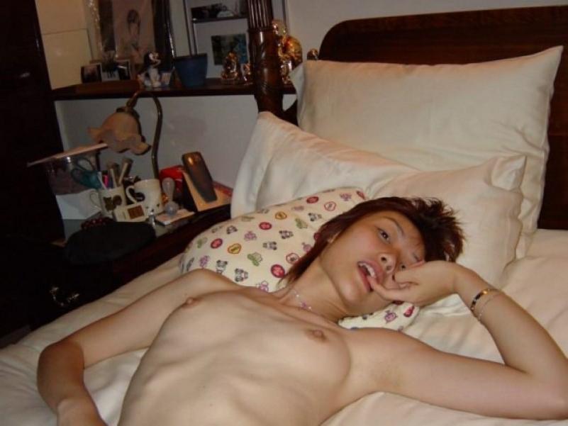 16P Asian coed goes full nude in couch shows squeezable tits