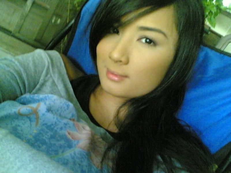 16P Mega oozing hot and delicious Asian girls posing naked