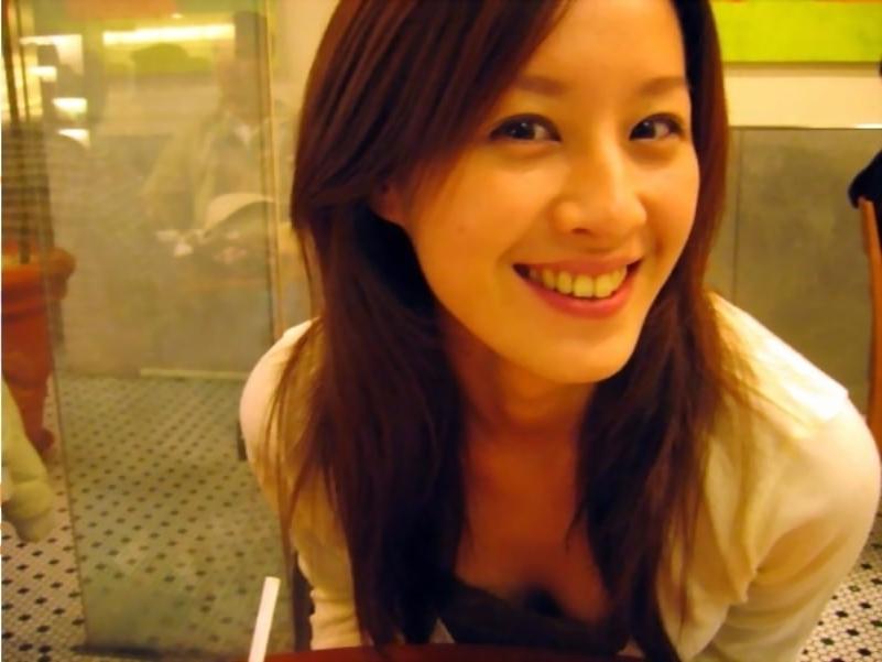 16P Asian showing off her tight asshole with a dildo in it