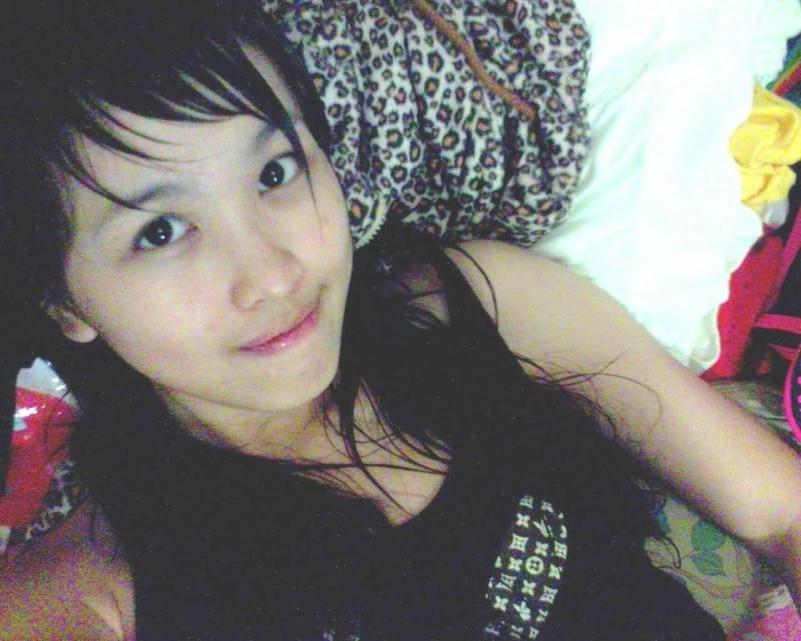 16P Asian coed goes full nude in couch shows squeezable tits