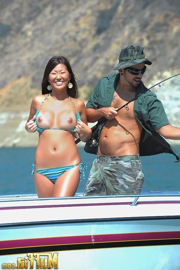 16P Asian bombshell Beti Hana banged hard on a yacht