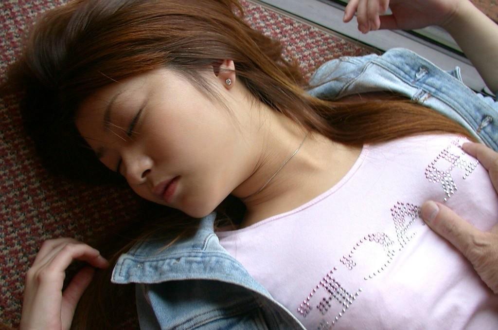 15P Japanese teen shows off her panties and her tiny body