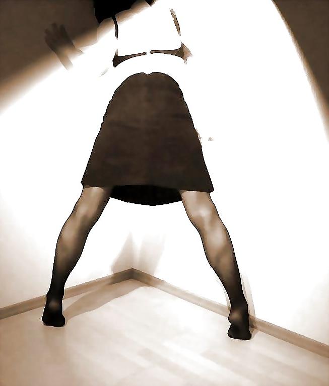 20P TEE-GIRL FETISH FOR FEET AND ASSCRACK ED 1.5