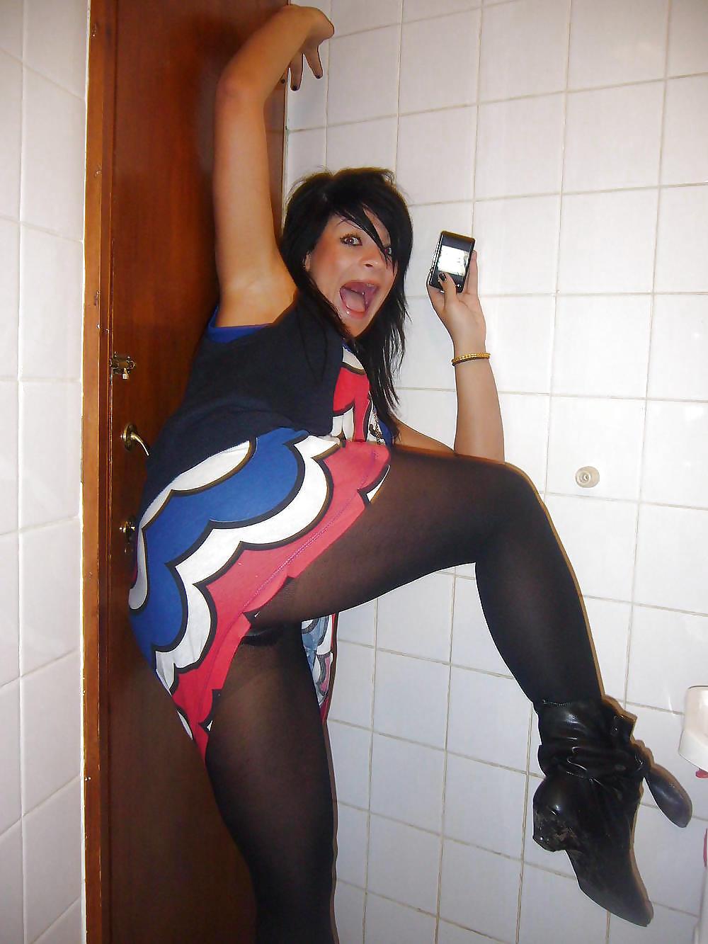 25P Pantyhose And Upskirts