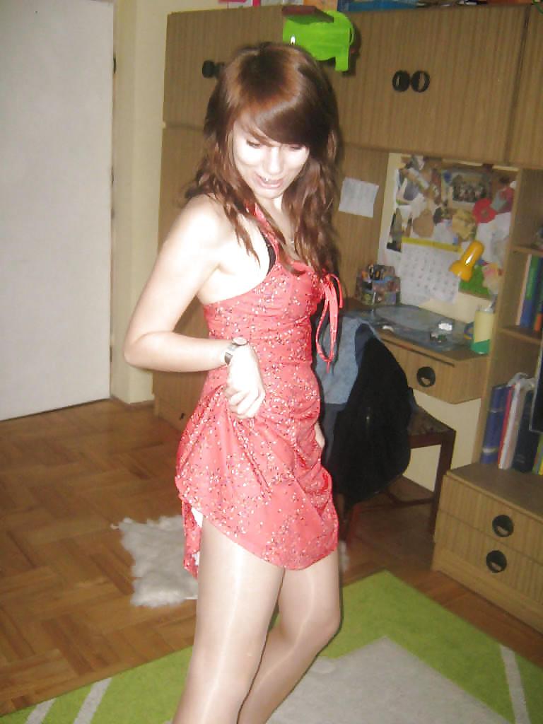 25P Pantyhose And Upskirts