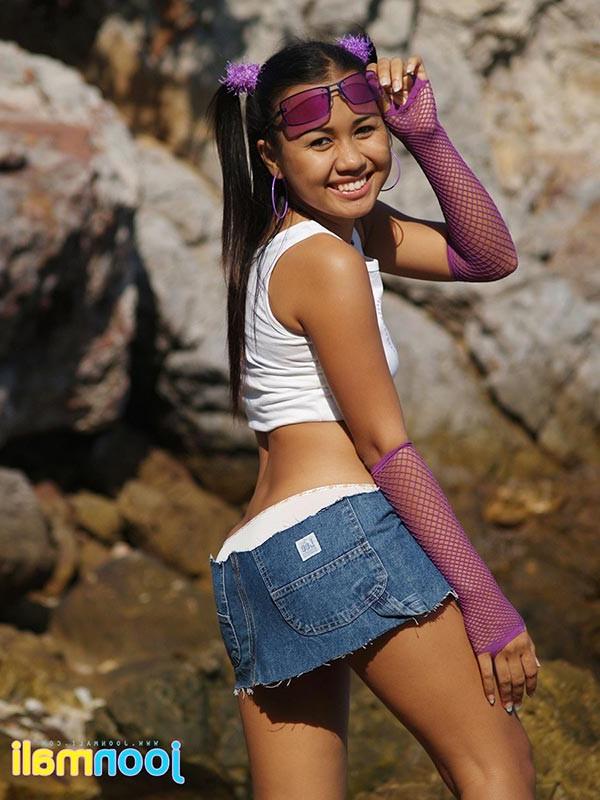 15P asian exposes perfect tight cameltoe panties