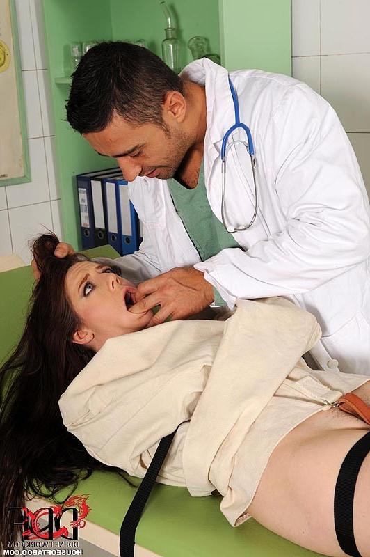15P Samantha Bentley subjected to perverted doctor
