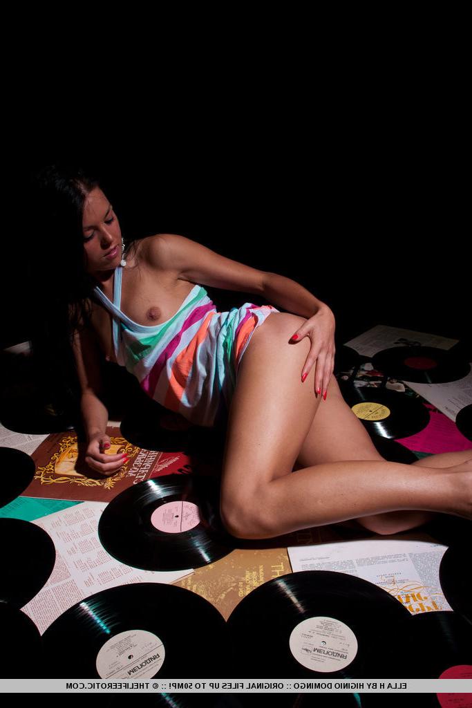 16P Let Ella share her deepest fantasies as she satisfies