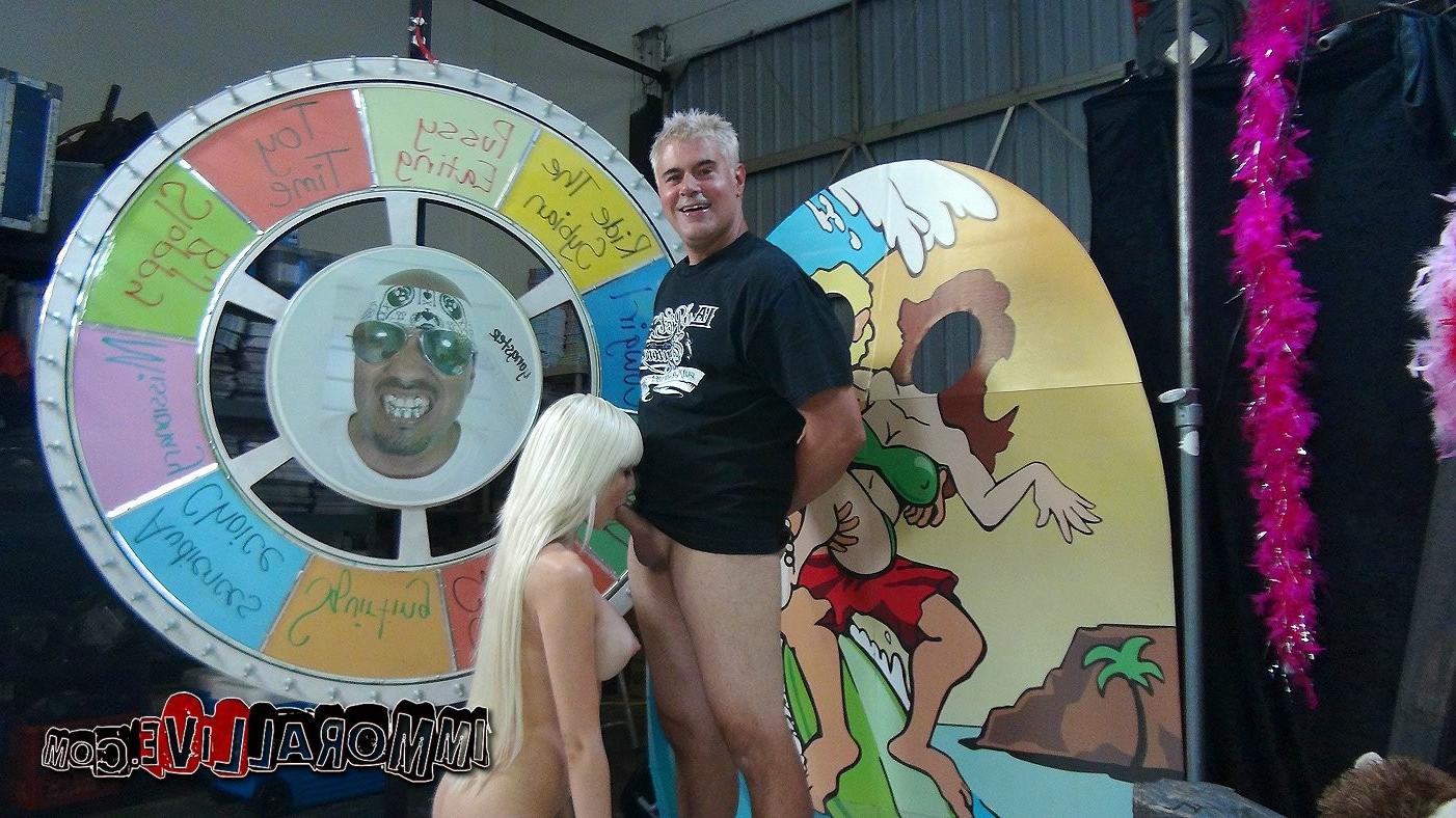 15P Blonde bombshell Rikki Six fucking hot