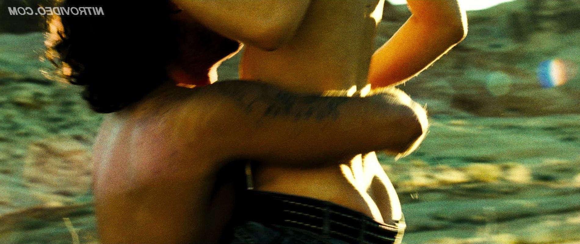 15P Sexual and dungeons Keira Knightley in Domino