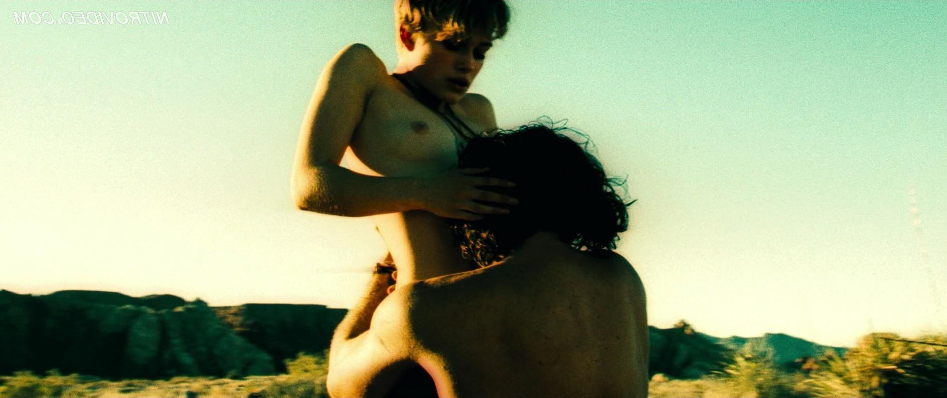 15P Sexual and dungeons Keira Knightley in Domino