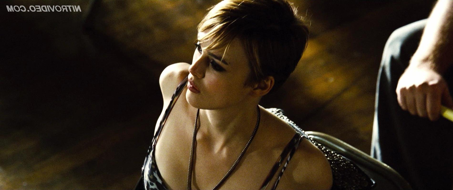 15P Sexual and dungeons Keira Knightley in Domino