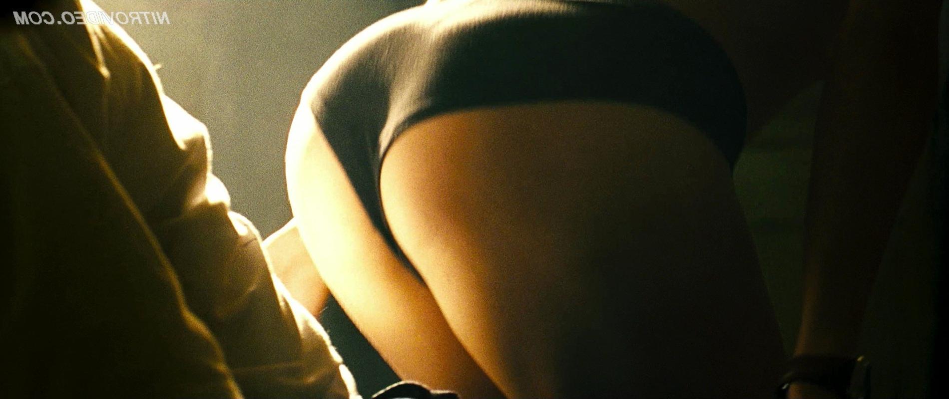 15P Sexual and dungeons Keira Knightley in Domino