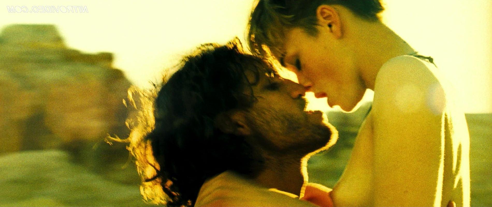 15P Sexual and dungeons Keira Knightley in Domino