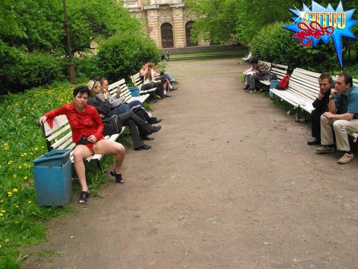 16P Two sexy flashers go for a walk in the park