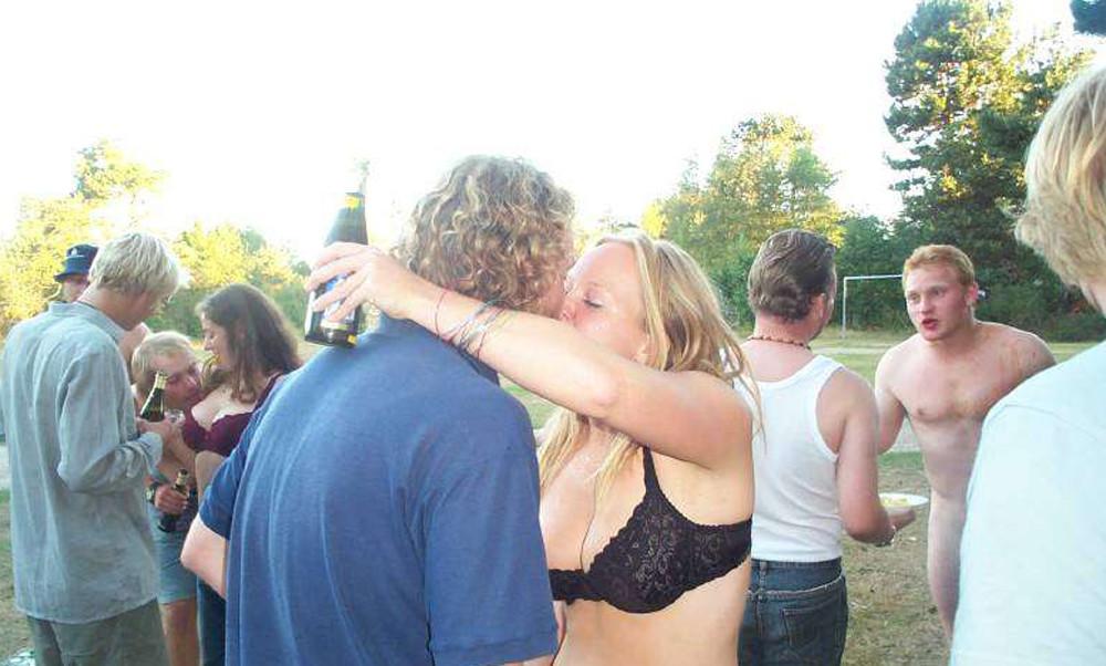 15P Drunk amateur babes