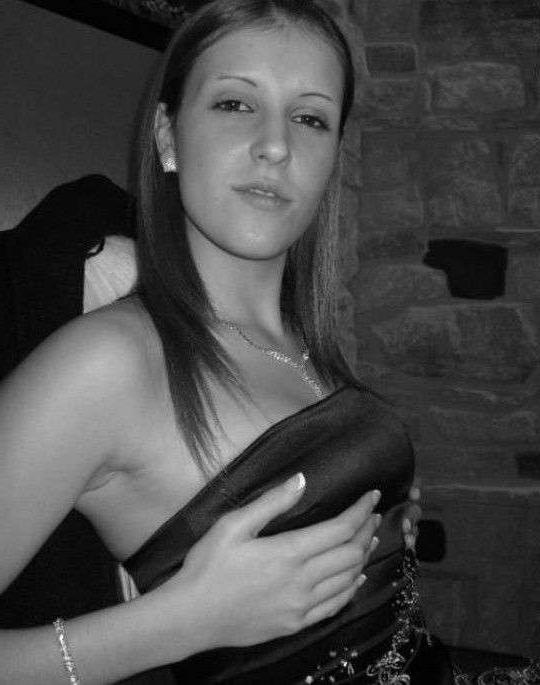 10P Cute doll poses and flashes tits and pussy in home movie