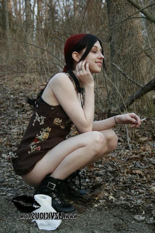 15P liz fingers pussy and asshole