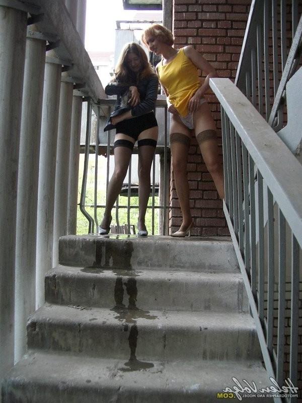 16P Two russian hotties pee a whole sea after party