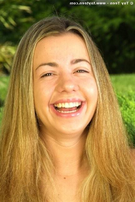 18P Voyeur Teen Masturbates At The Park