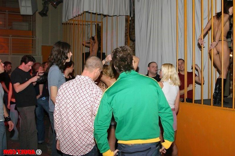 16P hot strippers in cages sucking and fucking cocks
