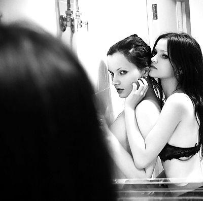 23P Lesbian lovers