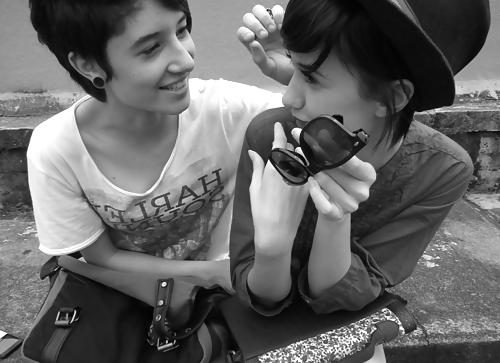 23P Lesbian lovers