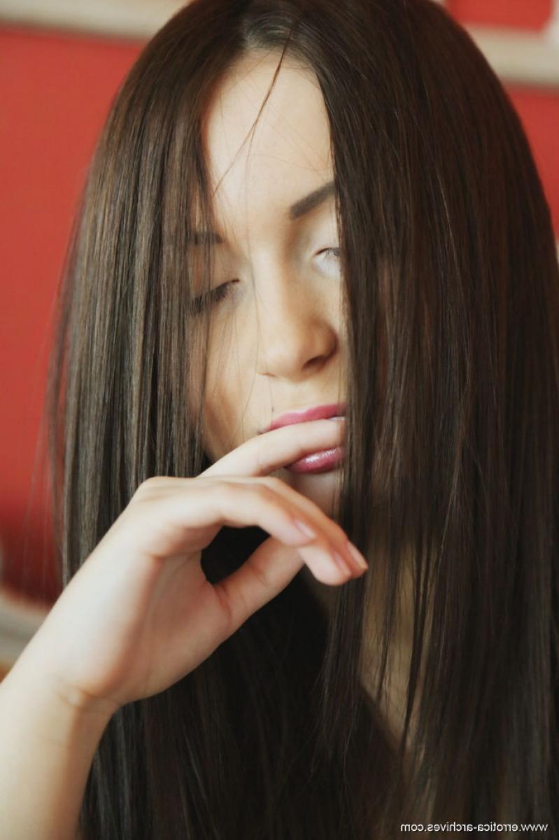 12P Sweet nude chick with long hair