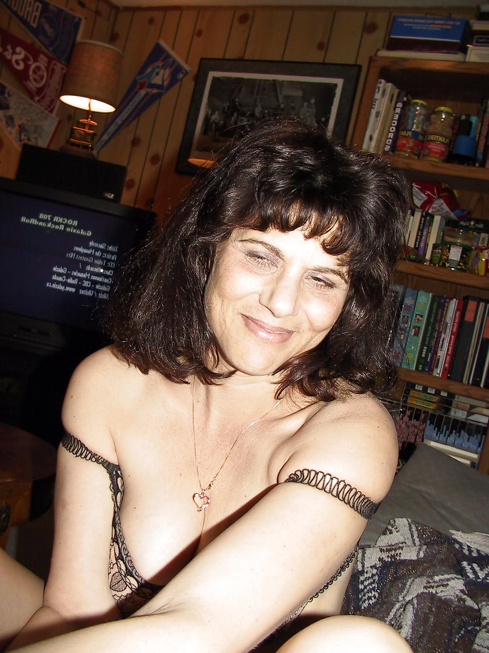 25P Lusy Canadian MILF 1