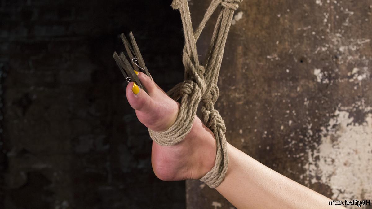 25P AJ is far from being a pain slut, but she likes to get tied up and used like a s