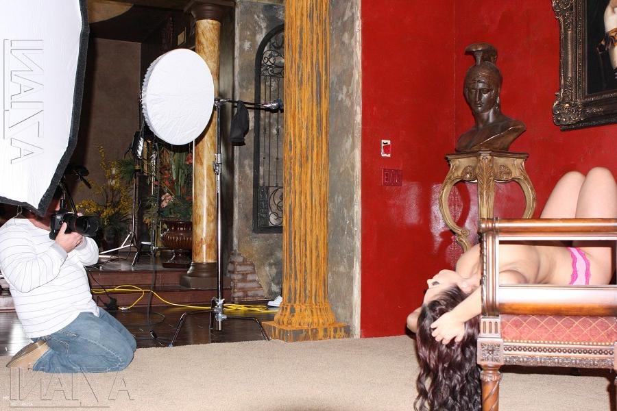 15P Some fun and personal behind the scenes footage of gorgeous busty brunette, Aria