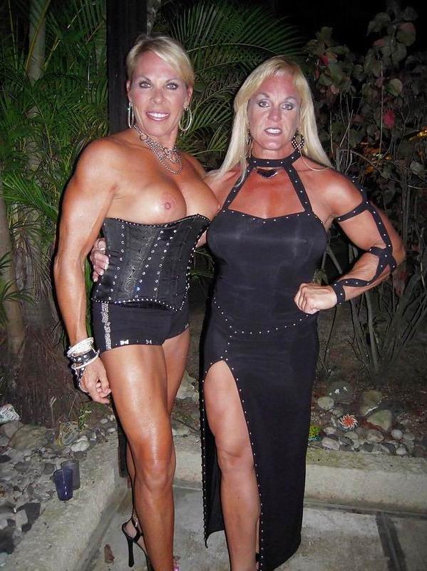 15P strong female bodybuilders posing and in action