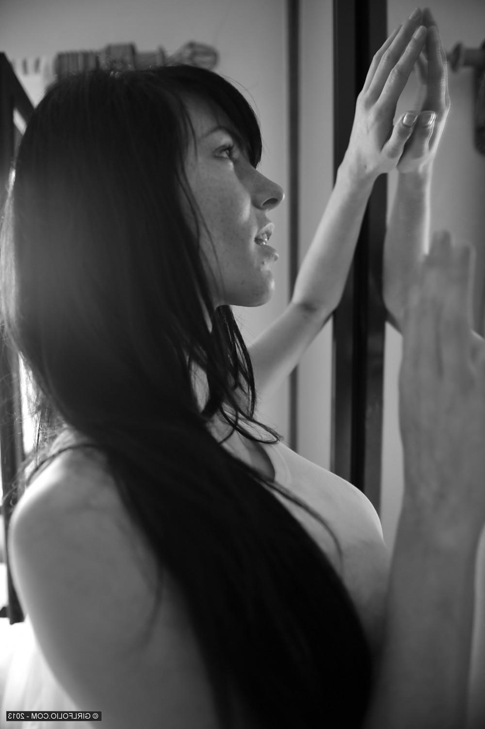 12P Share these intimate moments with Eileen