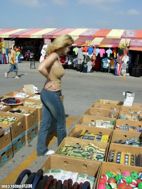 15P Classy blonde milf gets dirty in the bedroom