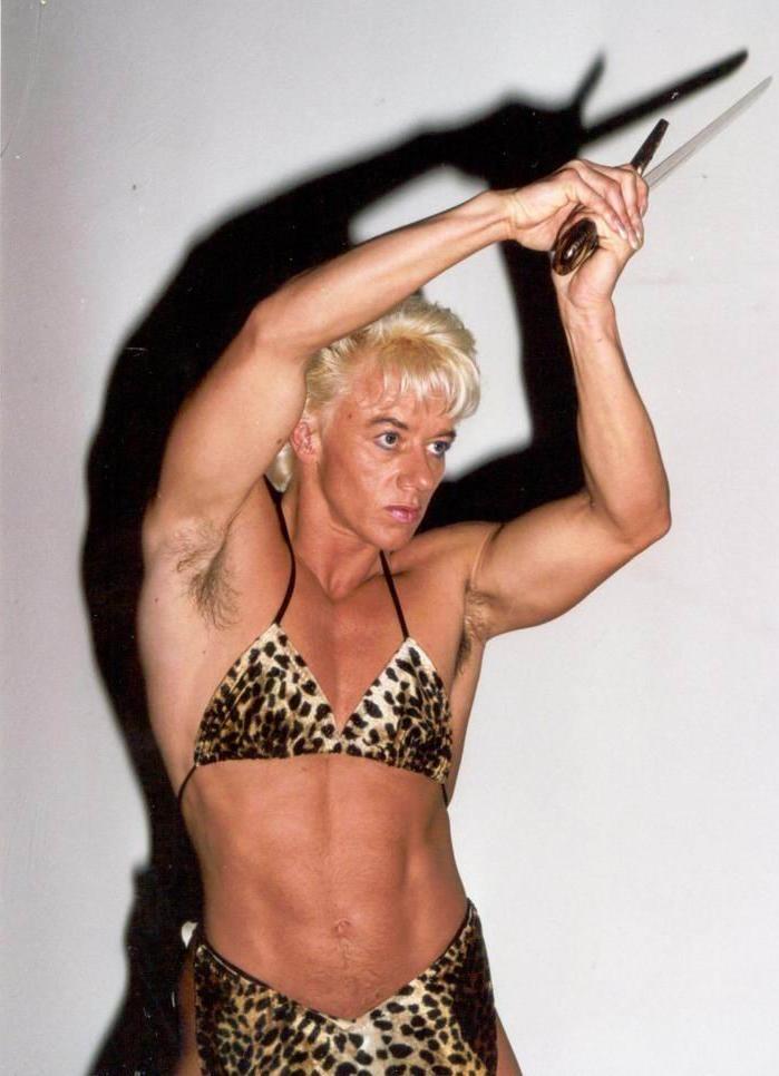 15P hot female bodybuilders with huge muscles