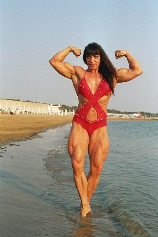 15P hot female bodybuilders with huge muscles