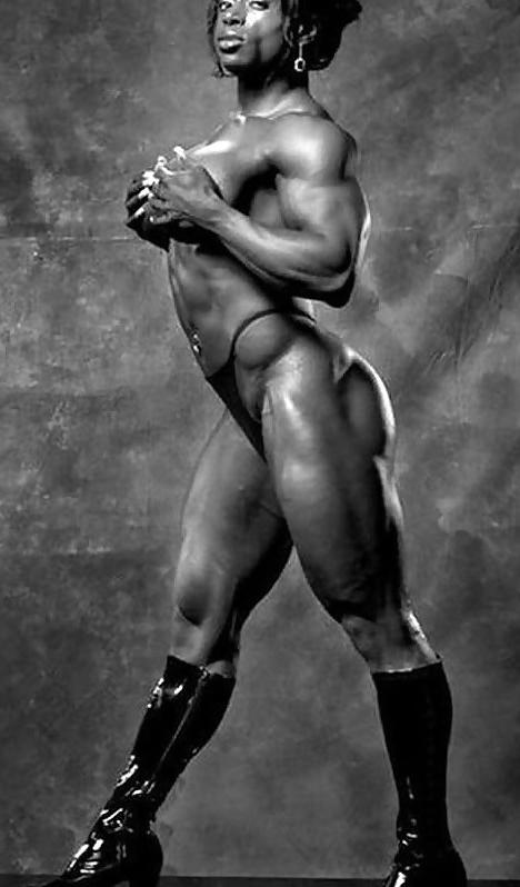 15P hot female bodybuilders with huge muscles