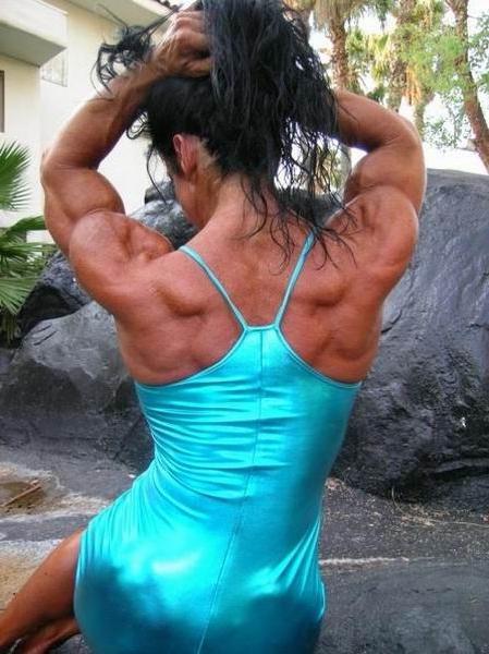 15P hot female bodybuilders with huge muscles