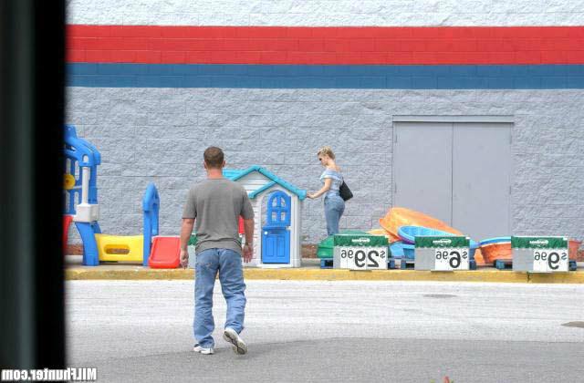 12P Blonde mom gets picked up at walmart then taken home to fuck