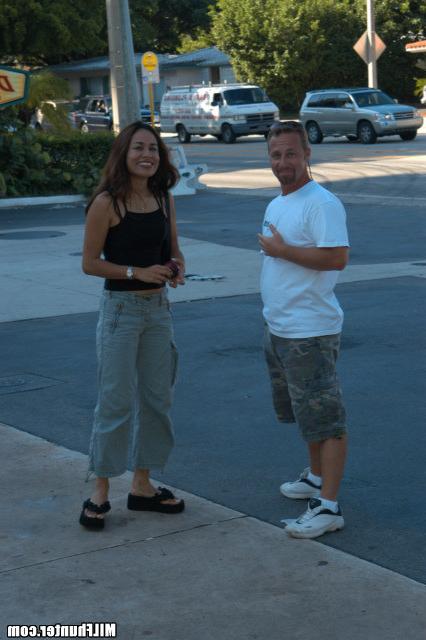15P Tight latina milf gets the hunter to ream her from behind