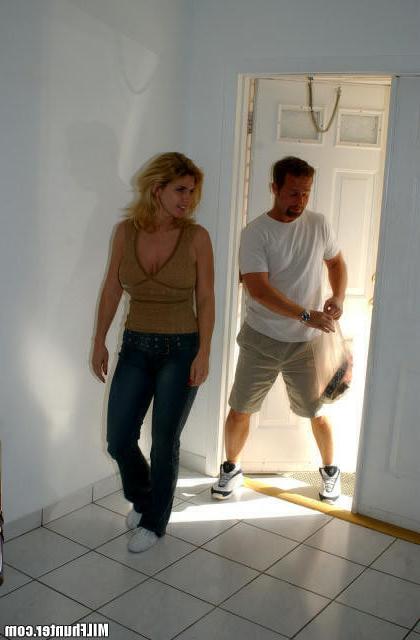 15P Blonde milf gets picked up at the flea market then taken home and banged