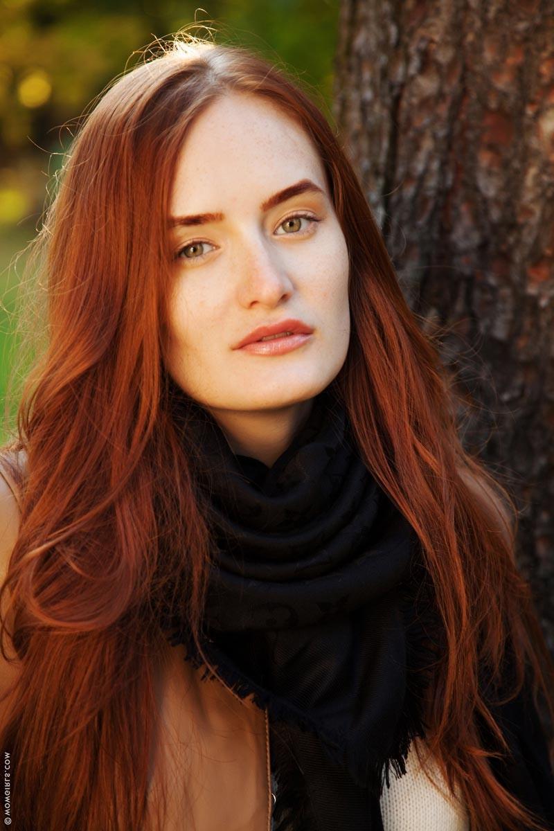 15P Hot natural redhead strips in the park