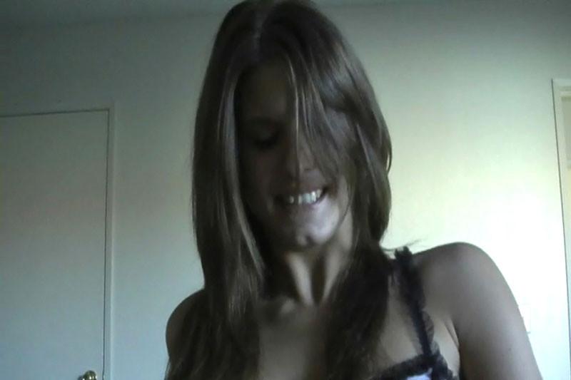 15P Sexy pornstar Jody Love up close and personal