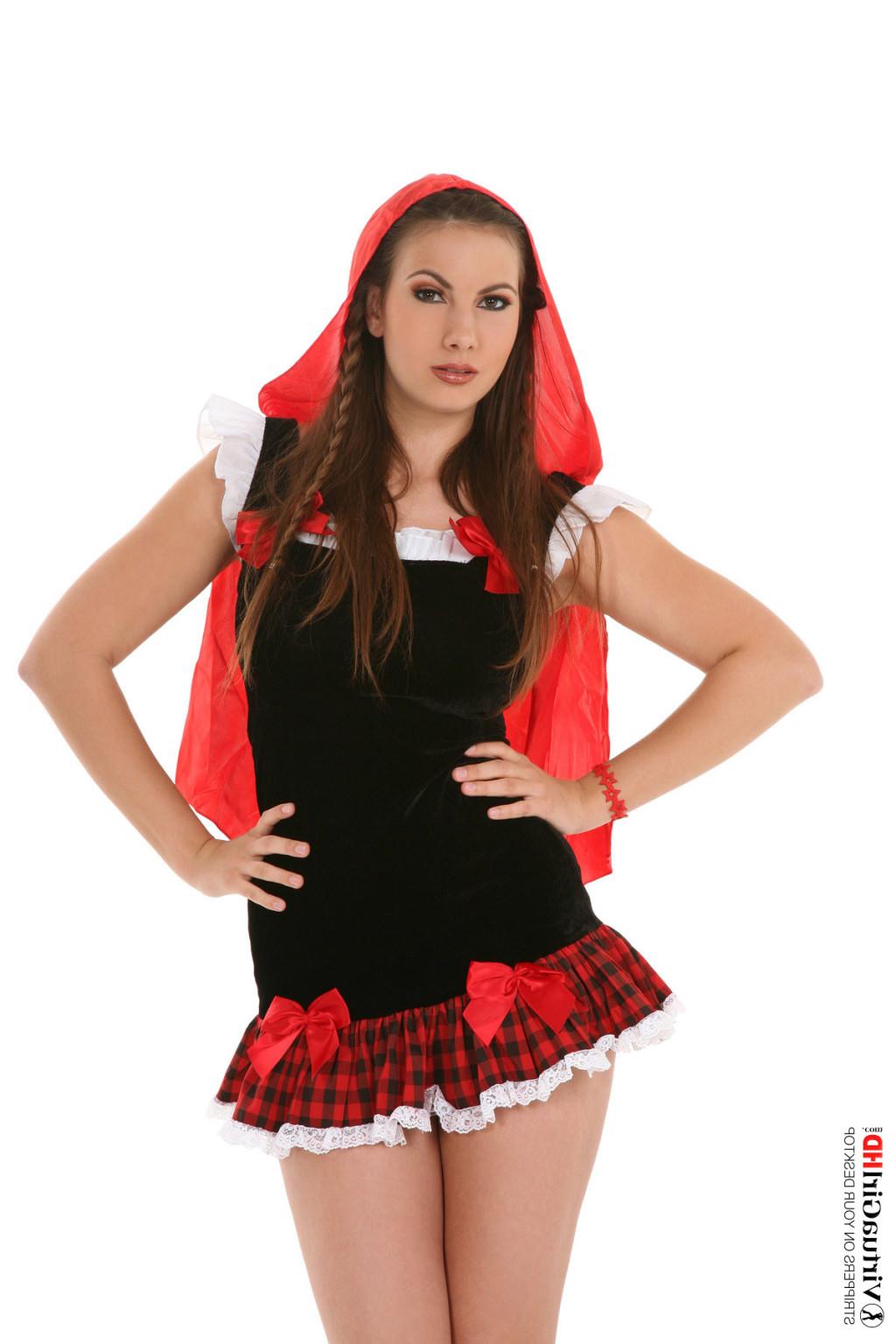 15P Little red riding hood takes off her panties